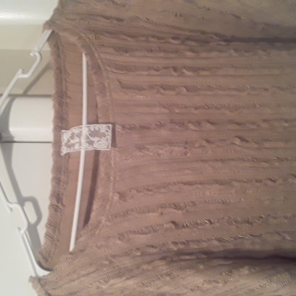 Ladies Tan Sweater - Picture 3 of 5